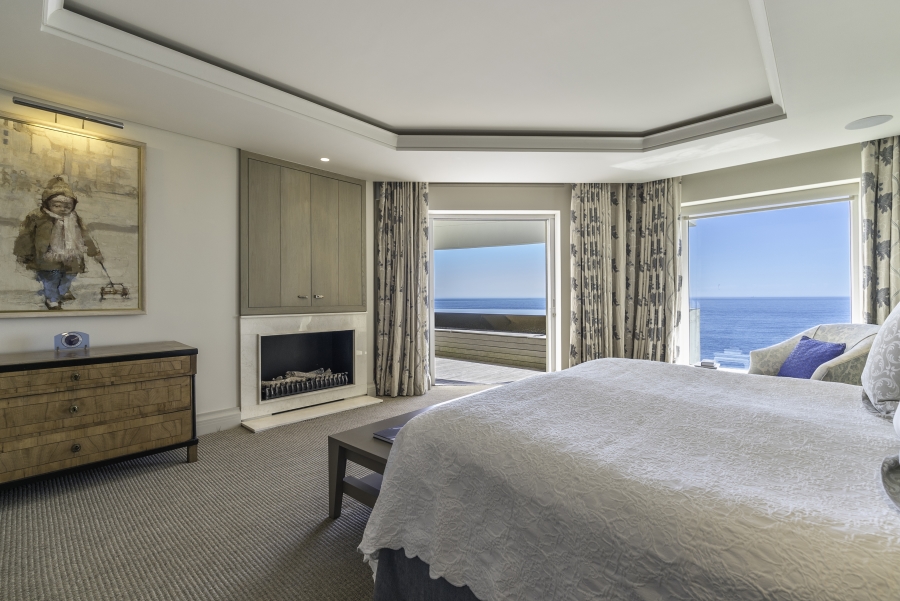 5 Bedroom Property for Sale in Mouille Point Western Cape